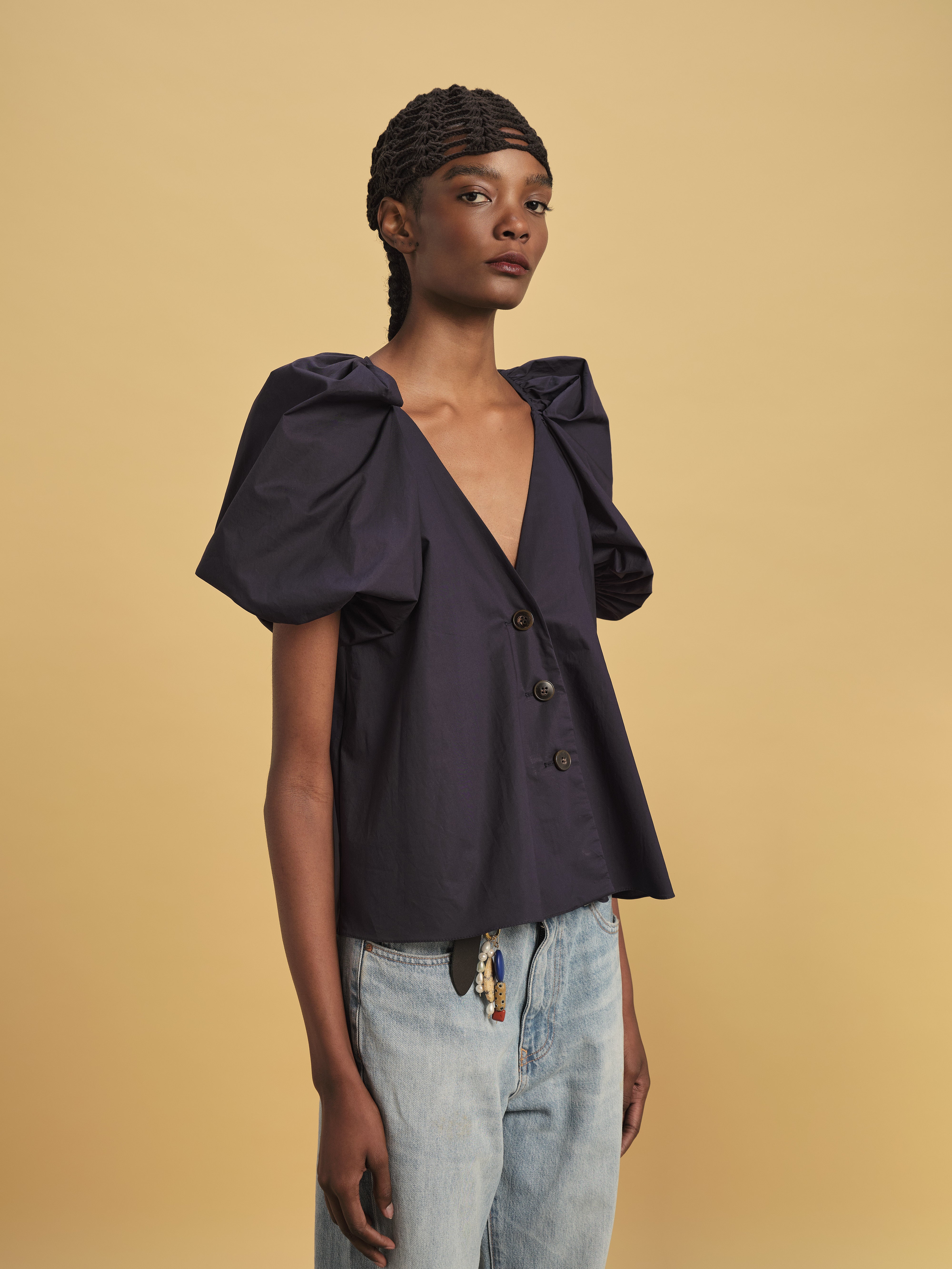 【美品】  Kika Vargas / キカ バルガス | エンブロイダリー ノースリーブ トップス | M | ベージュ/ブルー | レディース TOPS – Kika Vargas